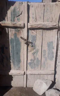 درب چوبی قدیمی