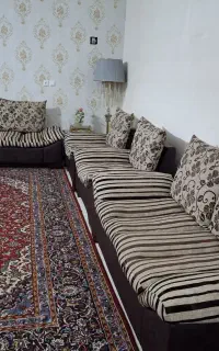 مبل راحتی چوب گردو درحد نو