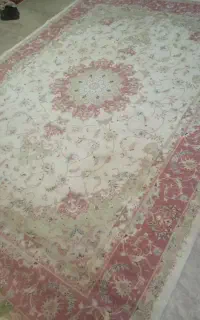 یک تخته فرش ۹ متری در حدنو