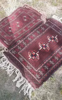دو عدد قالیچه ی دستبافت کار کرده