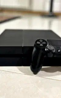کنسول ps4 500 گیگ کپی خور بسیار تمیز و سالم