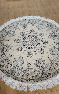 فرش گرد دستباف نایین