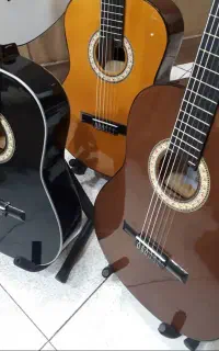 گیتار دست ساز خارجی