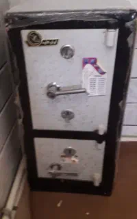 گاوصندوق در حد نو