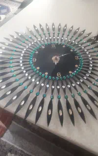 صندلی وساعت