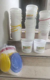 فروش تعدادی سطل رنگ سطل سس وسطل رب