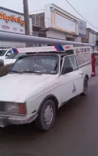 وانت پیکان جهت حمل بار و اثاثیه منزل در سطح شهر
