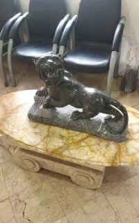 مجسمه یوز و اسب سنگی