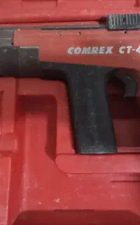 تفنگ میخ کوب کومرکس