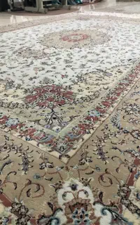 دوعدد فرش جفت کرم