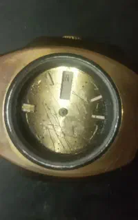 ساعت خود‌کار نیاز به تعمیر