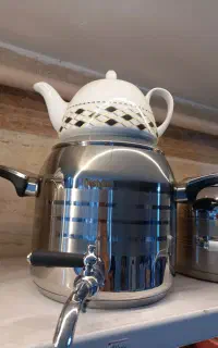 کتری و کتری قوری شیر دار و سماور گازی موجود