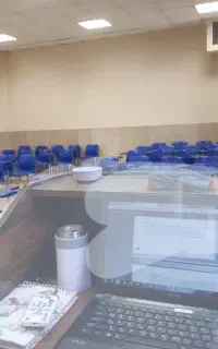 مدرس زبان انگلیسی