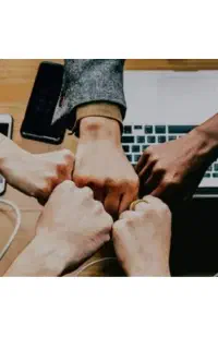 فراخوان دعوت به همکاری فقط خانم های عزیز