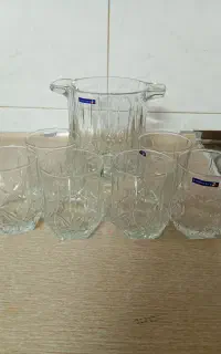 یخدون و ۶عدد نیم لیوان
