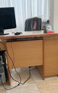 ۲ عدد میز و پرده