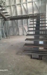 جوشکاری واجرای نما و  فلاشینگ  پله  والپست و..