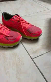 کتونی اسکچرز اصل