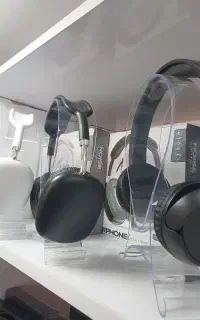 فروش موبایل و تعمیرات موبایل و جانبی