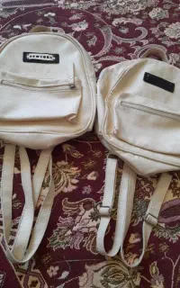 کیفش سفید دوقلو