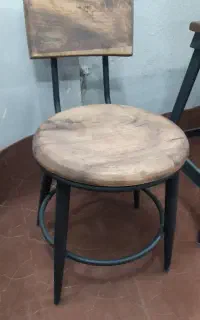 صندلی‌لگنی‌حفره‌دار