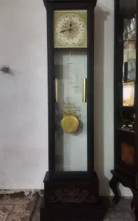 ساعت کلاسیک ایستاده