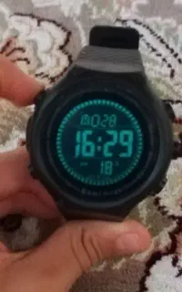 دوعدد ساعت مچی اسپرت و ضدآب  کاملا نو