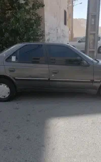 پژو 405