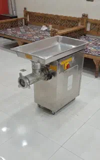 چرخ گوشت صنعتی 32 چگا گیربکسی در حد نو