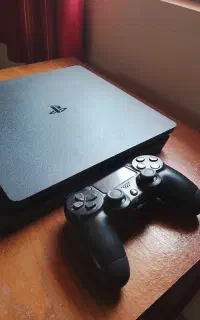 PS4 slim 1tb