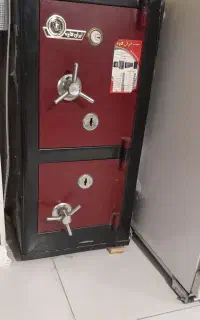 گاوصندوق تمیز