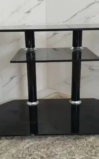میز تلوزیون شیشه ای