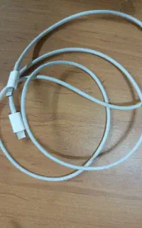کابل ، آداپتور اصلی آیفون