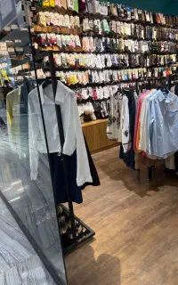 فروشنده بوتیک