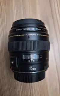 لنز Canon 85mm f/1.8 USM مشابه اکبند