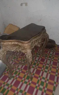 ۲ عدد میز و یک آینه