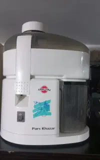اب میوه گیر