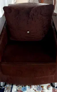 مبلمان راحتی‌ چرم