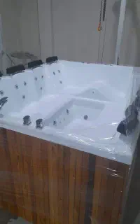 تولیدکننده جکوزی۸نفره فضای باز آذین اسپا اکرولیک