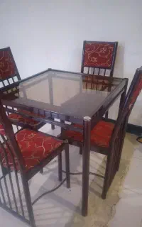 گازفردار سالم  و میز غذاخوری فلزی  وبوفه چوب اصلی