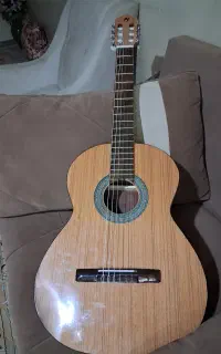 گیتار در حد نو