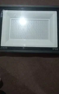 پروژکتور  ال ای دی  ۲۰۰ وات