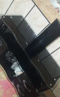 میز تلوزیون شیشه ای