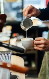 استخدام نیروی آقا یا خانم جهت کار در کافه