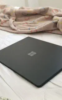 سرفیس لپتاپ۳
