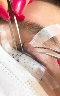آموزش اکستنشن مژه
