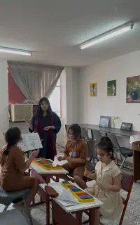 آموزش گیتار و آموزش موسیقی کودک مدرس خانم