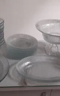 چند سرویس ظرف پذیرایی شیشه
