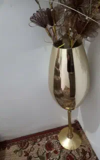 گل و گلدان