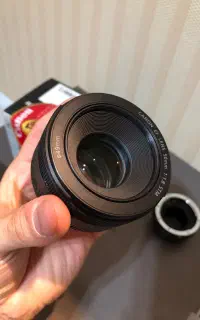لنز canon 50mm 1.8